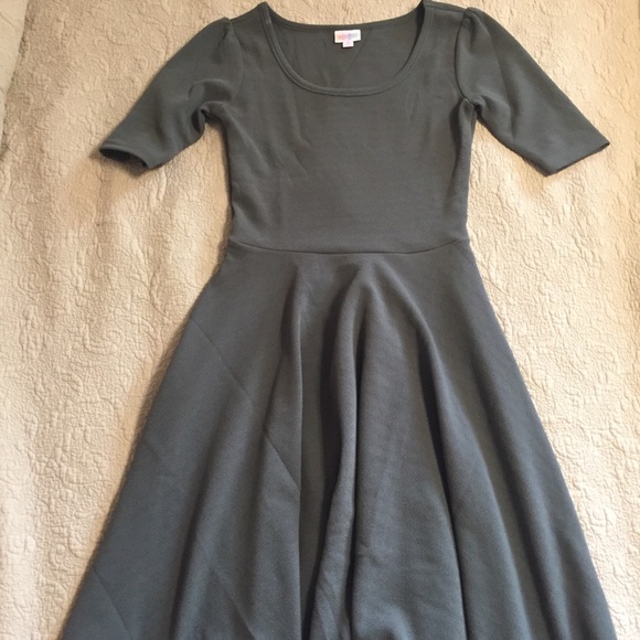 LuLaRoe Dresses & Skirts - LulaRoe Nicole - Gray size S